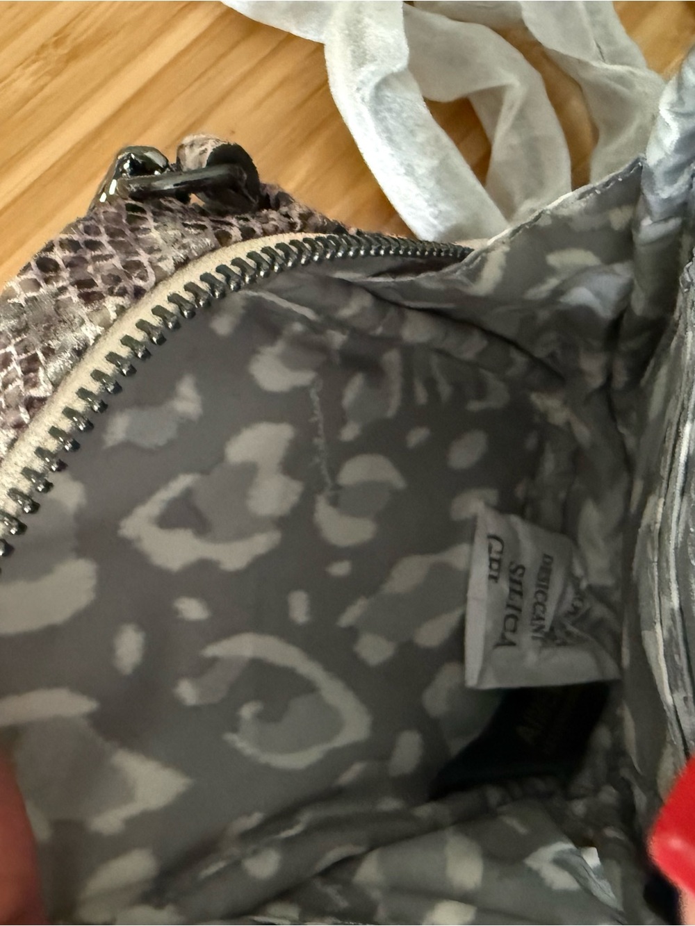 Brand new AIMEE Kestenberg Snake-Print Crossbody Bag with Iridescent Accents - Picture 6 of 8